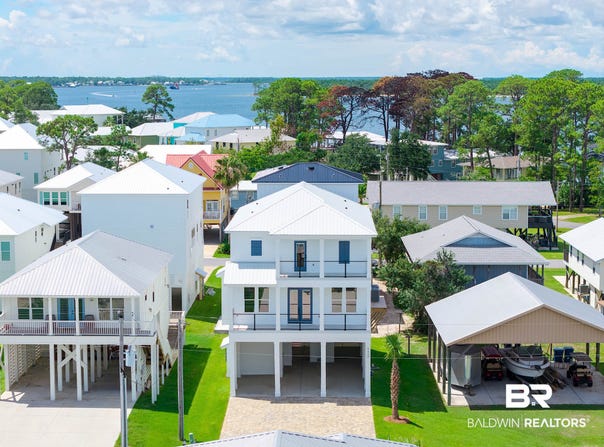 5609 Bayou St John Avenue, Orange Beach, AL 36561