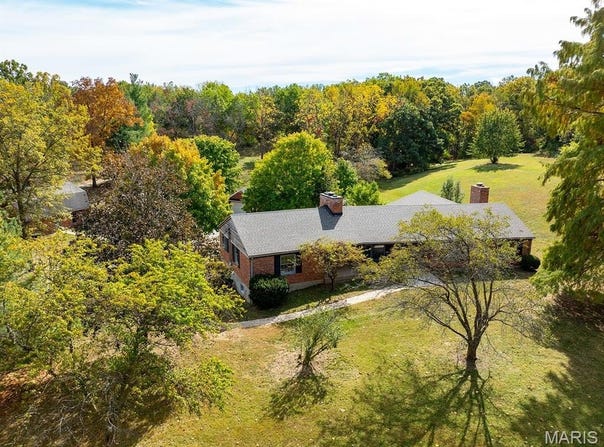 1 Meadowbrook Heights, Hannibal, MO 63401