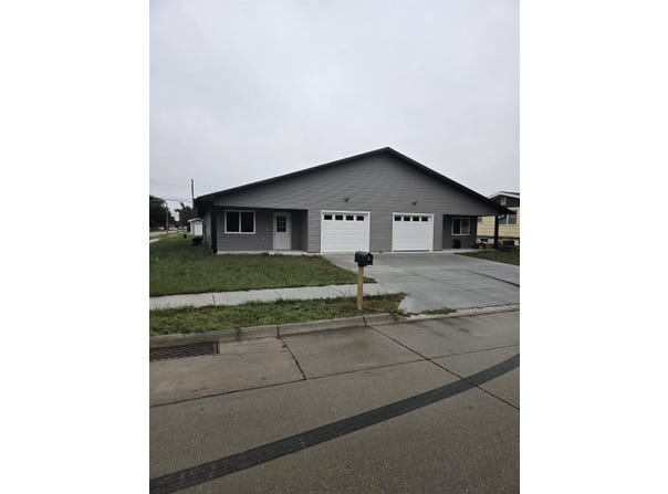 126 Jackson Ave, Norfolk, NE 68701