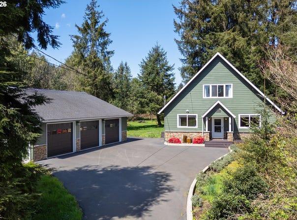 6040 Brickyard Rd, Tillamook, OR 97141