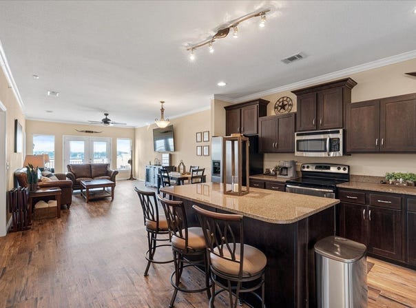 9900 Northshore Boulevard, Corsicana, TX 75109