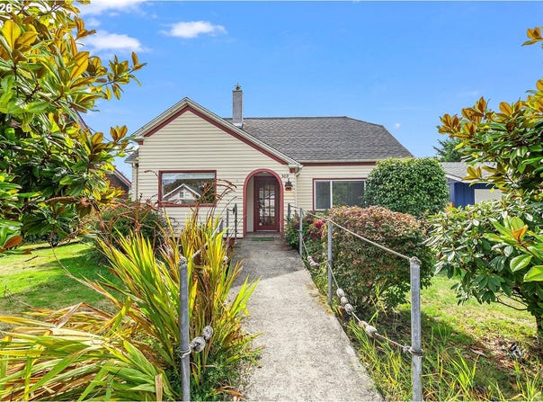 509 SPRUCE St, Ilwaco, WA 98624