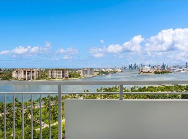 400 S Pointe Dr, Miami Beach, FL 33139