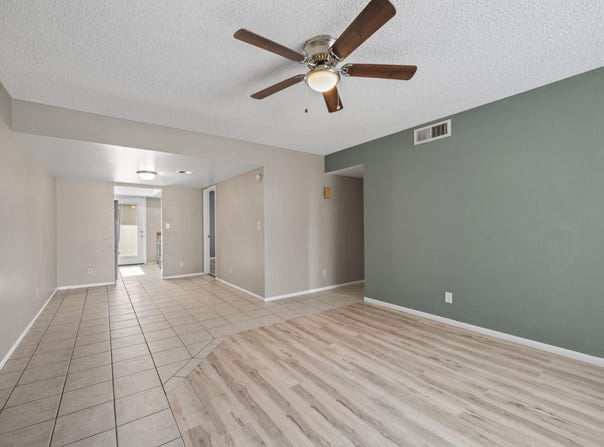 1927 E HAMPTON Avenue, Mesa, AZ 85204
