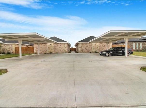 2813 E Israel Avenue, Alton, TX 78572