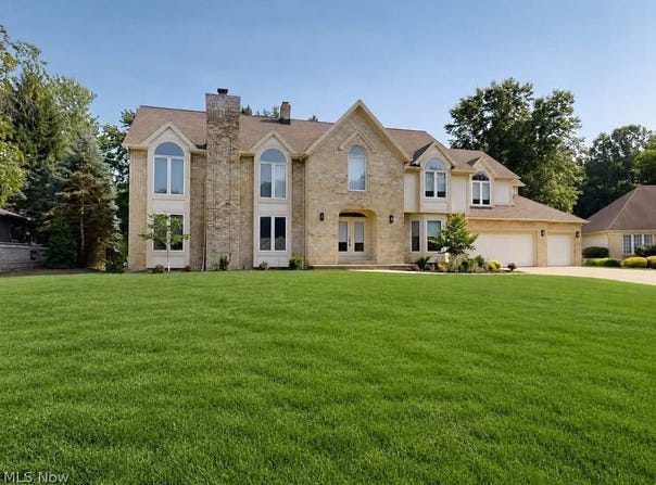 5650 Ashley Circle, Highland Heights, OH 44143