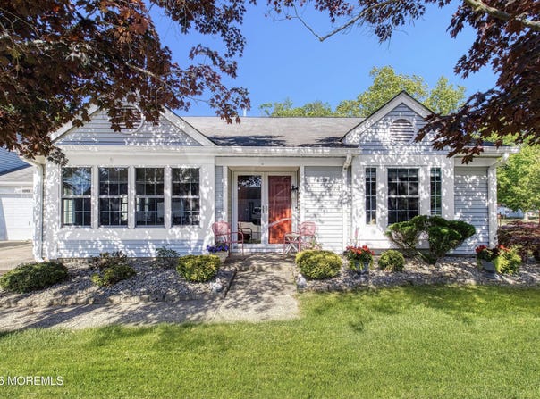 932B Liverpool Circle, Manchester, NJ 08759