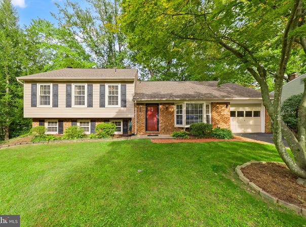 15887 CLIFFBROOK Court, DUMFRIES, VA 22025