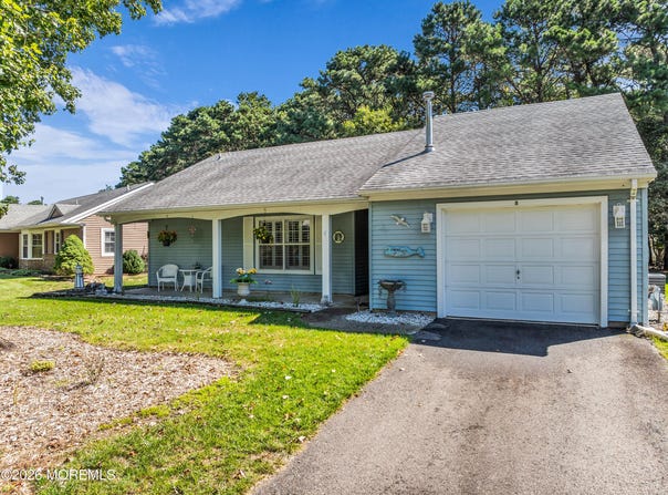 8 Norwick Drive, Forked River, NJ 08731