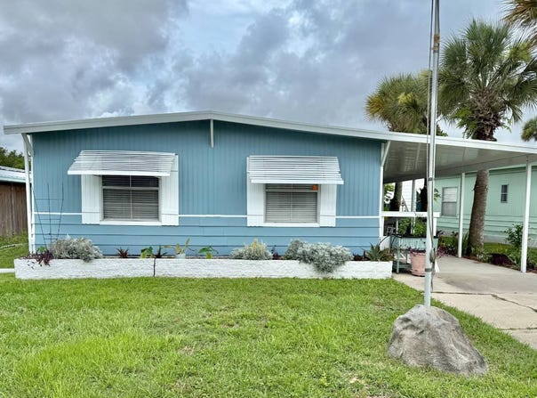 4 Rio Del Indio Dr, Edgewater, FL 32132