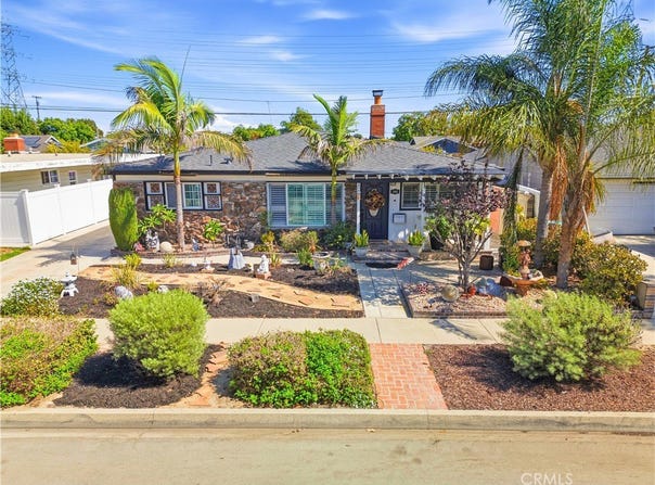 2102 Pattiz Avenue, Long Beach, CA 90815