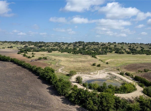 105 Fm-1047, Evant, TX 76880