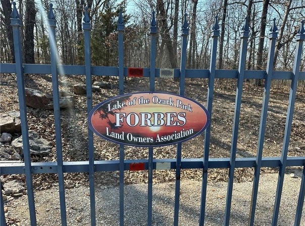 Kip Drive, Edwards, MO 65326
