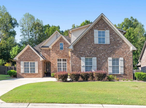 305 DUNROBIN CIRCLE, PELHAM, AL 35124