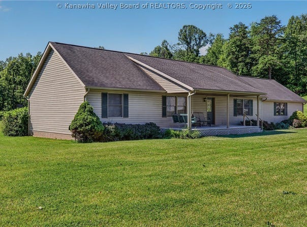 1199 Quinton Lane, Leon, WV 25123