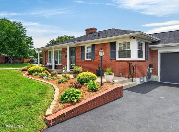 4304 Michael Way, Louisville, KY 40220