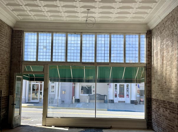 19752 Main St, Buchanan, VA 24066