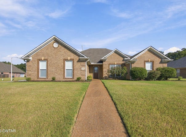 8 Reflection Cove, Jackson, TN 38305