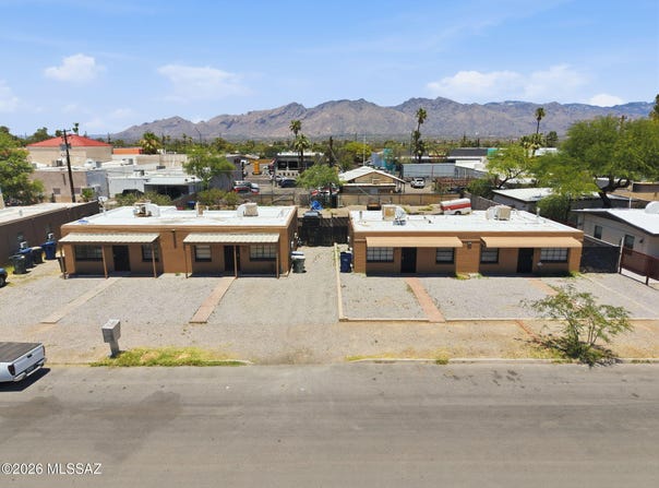 5011 E 1st Street, Tucson, AZ 85711
