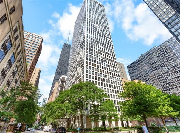 260 E Chestnut Street, Chicago, IL 60611