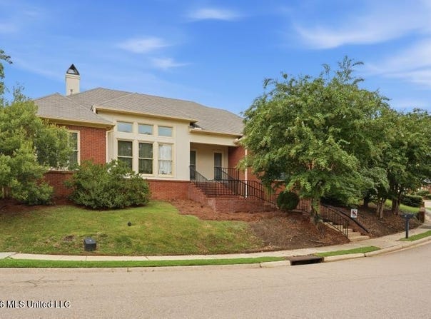 37 Village Green Circle, Jackson, MS 39211
