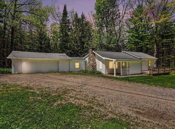 5950 Mark Drive, Hale, MI 48739