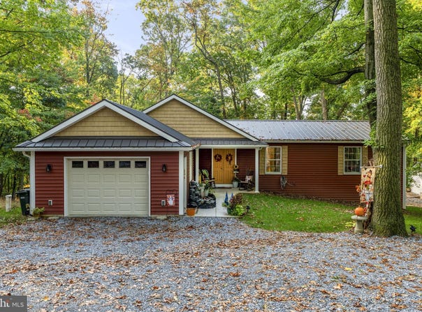 1765 FURNACE HILL Road, DENVER, PA 17517