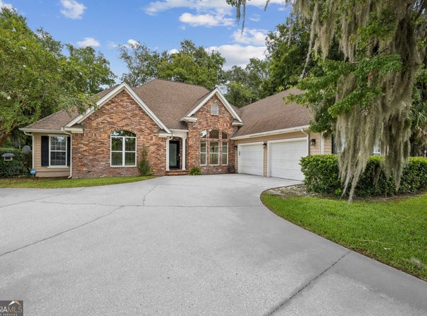 912 Riverview Drive E, St. Marys, GA 31558