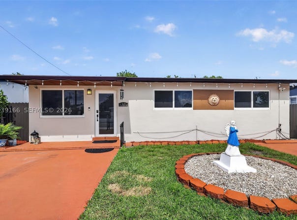 4585 E 9th Ln, Hialeah, FL 33013