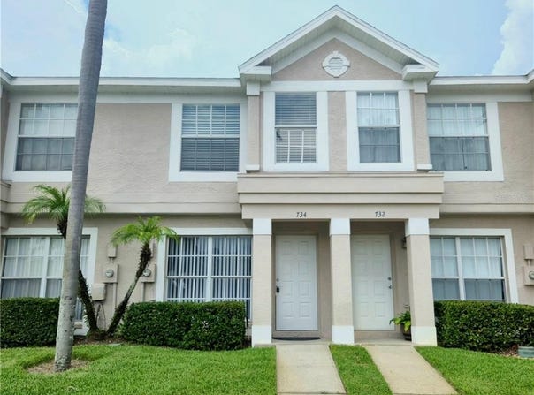 734 KENSINGTON LAKE CIR, BRANDON, FL 33511