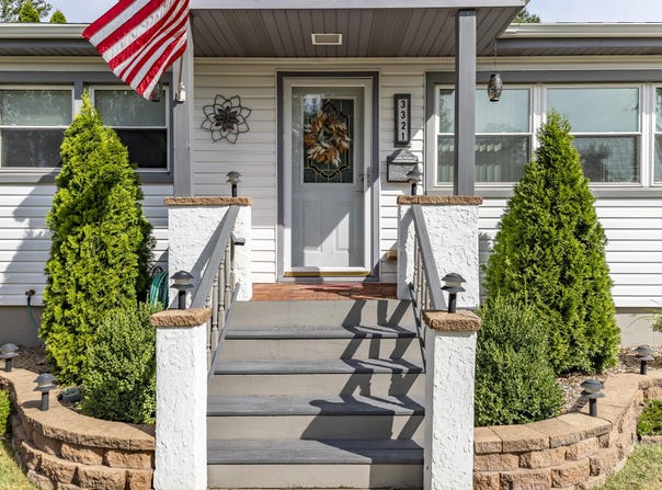 3321 Maple Drive, Highland, IN 46322
