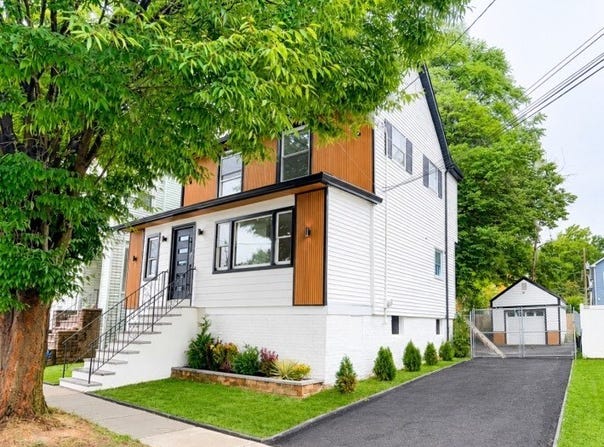 407 E 10Th Ave, Roselle Boro, NJ 07203-2201