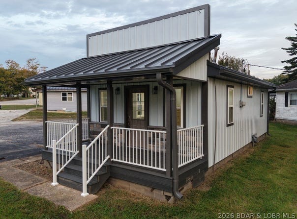 502 North Highway 5, Versailles, MO 65084