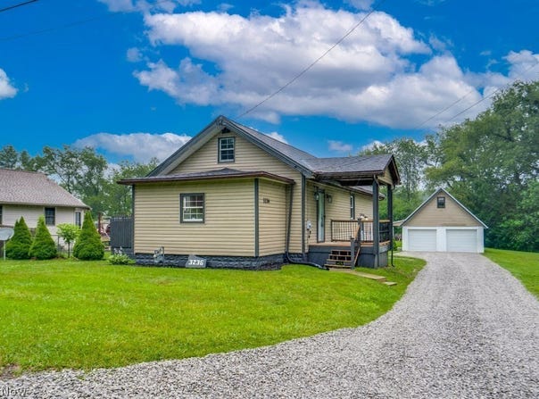 3236 Young Avenue NW, Massillon, OH 44647