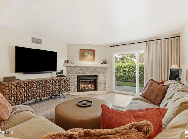 571 Artisan Road, Thousand Oaks, CA 91320