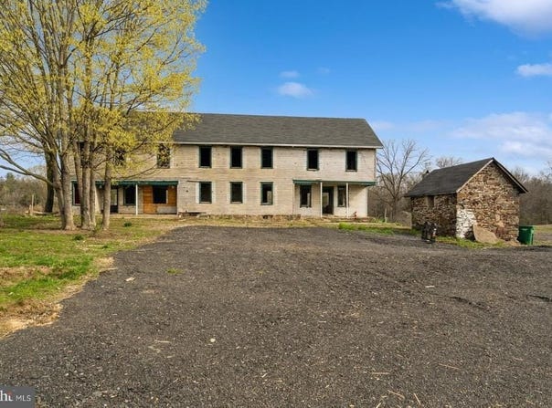 12 LYNNBROOK DRIVE, LAMBERTVILLE, NJ 08530