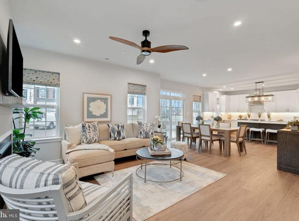 5 CEDAR Circle, LEVITTOWN, PA 19055