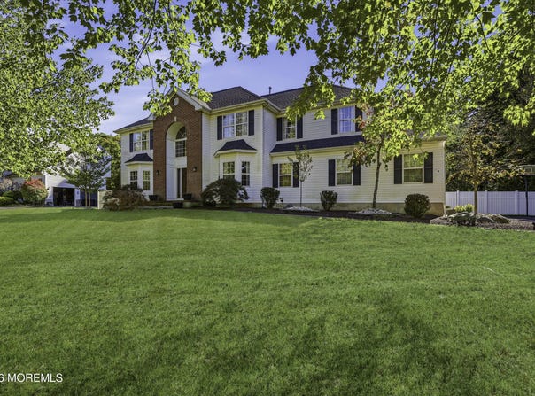 7 Arboretum Drive, Jackson, NJ 08527