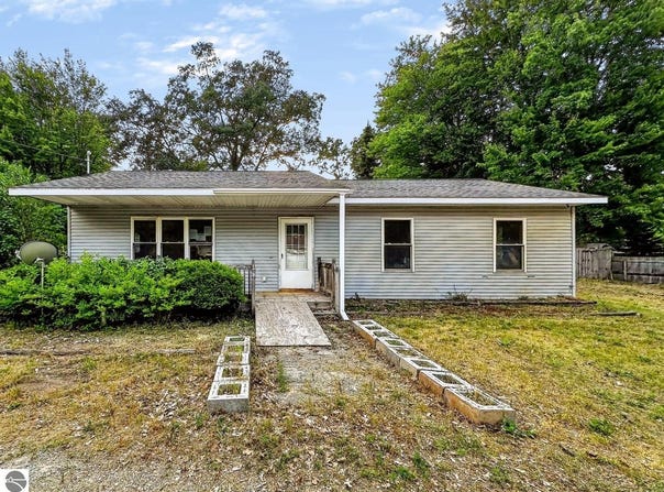 405 Maple, Lake, MI 48632