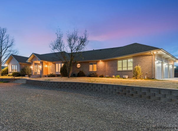 8520 PHARMOND TRL, Cheyenne, WY 82009