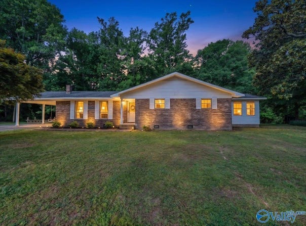 1121 County Road 70, Fyffe, AL 35971