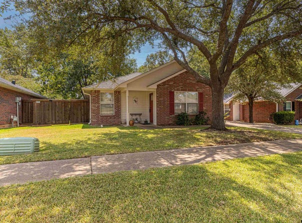 462 Redbud Circle, Whitehouse, TX 75791