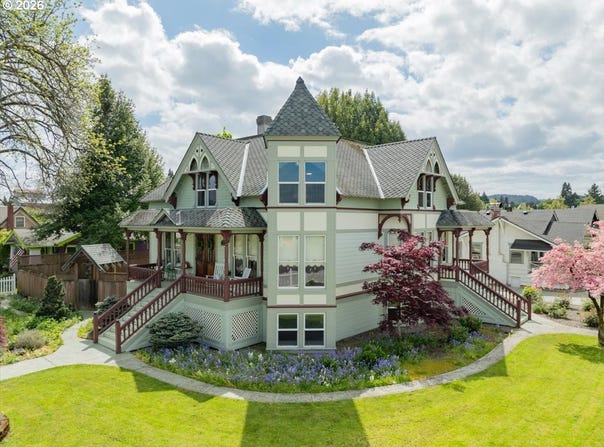 1121 MAIN St, Dallas, OR 97338