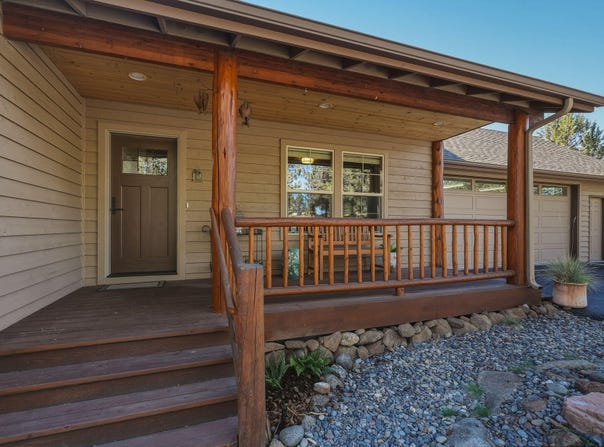 17555 Mountain View Road, Sisters, OR 97759
