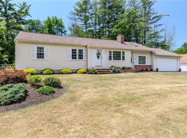 16 Sunnybrook Road, Scituate, RI 02857
