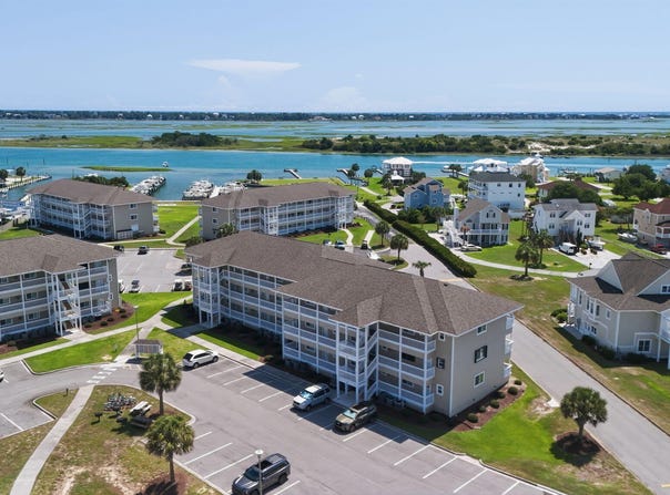 650 Cedar Point Boulevard, Cedar Point, NC 28584
