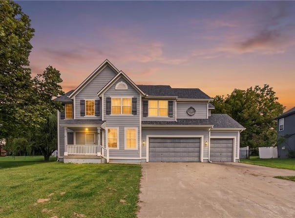 1003 Colonial Drive, Pleasant Hill, MO 64080
