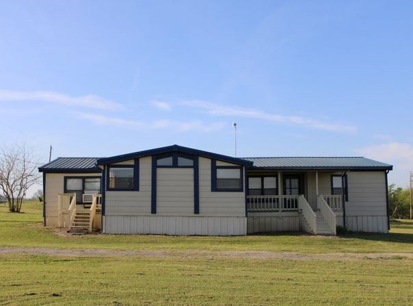 8644 Dustin Drive, Quinlan, TX 75474
