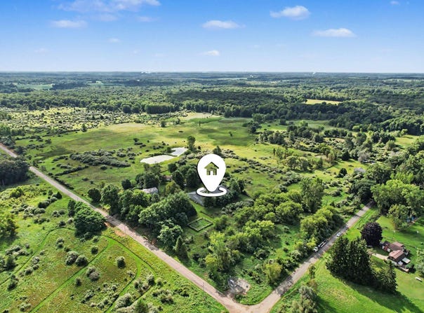24070 J Drive N, Albion, MI 49224
