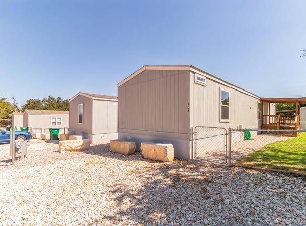 105 E Briar Drive, Granite Shoals, TX 78654